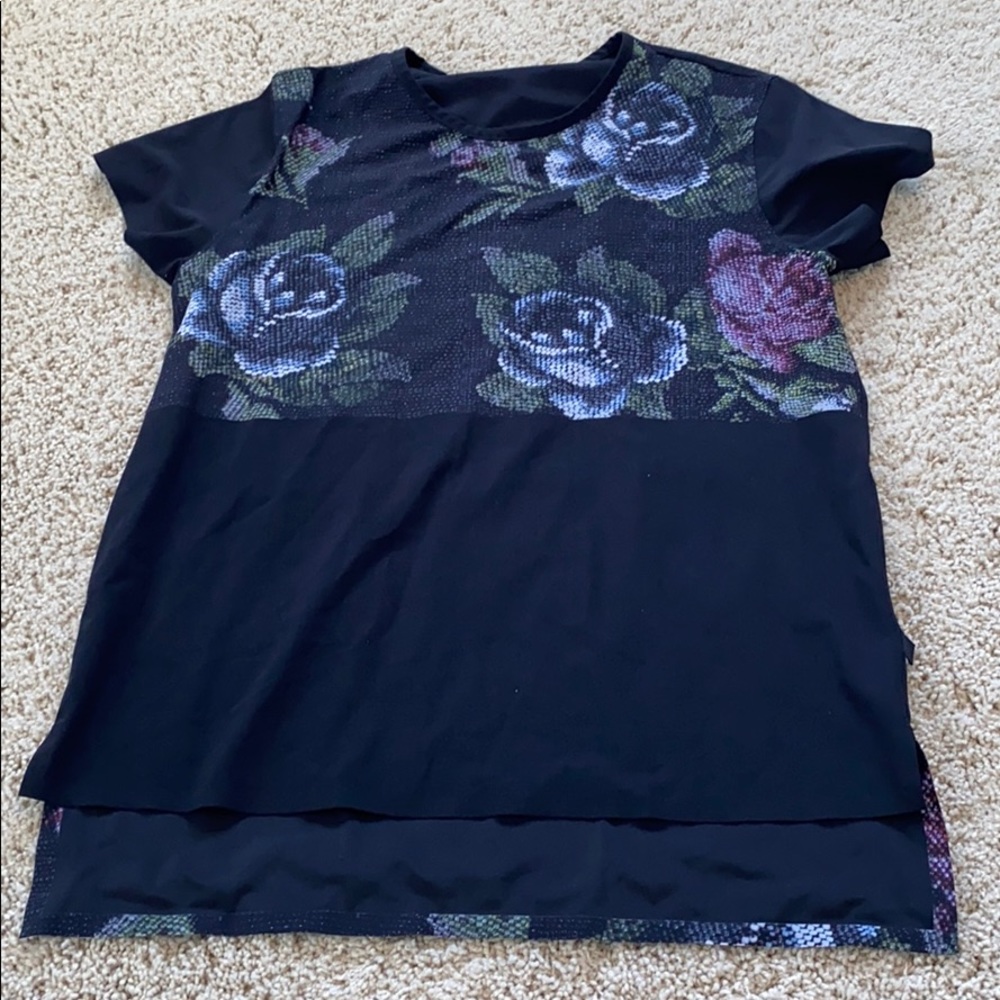 Lulu lemon top!